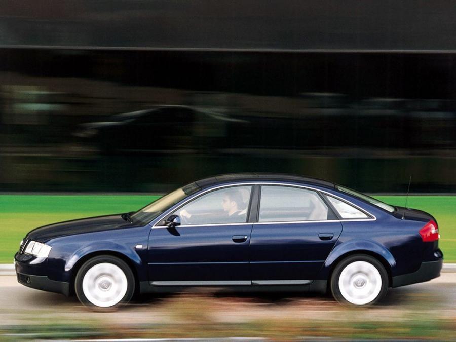  Audi A6 4.2 Quattro Sedan (4B, C5) 1999 года  (фото 10 из 17)
